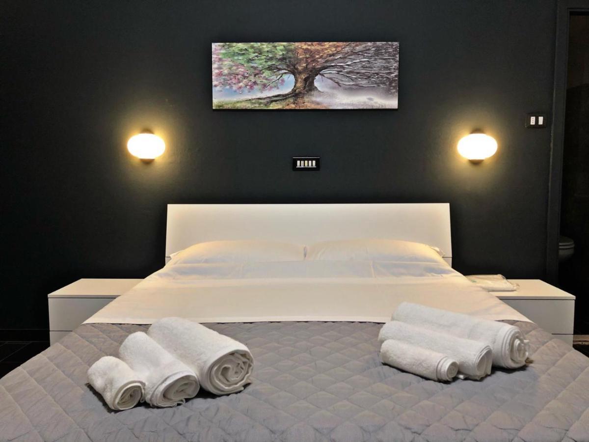 Hotel Neyra Beach Rimini Extérieur photo