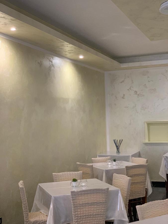 Hotel Neyra Beach Rimini Extérieur photo