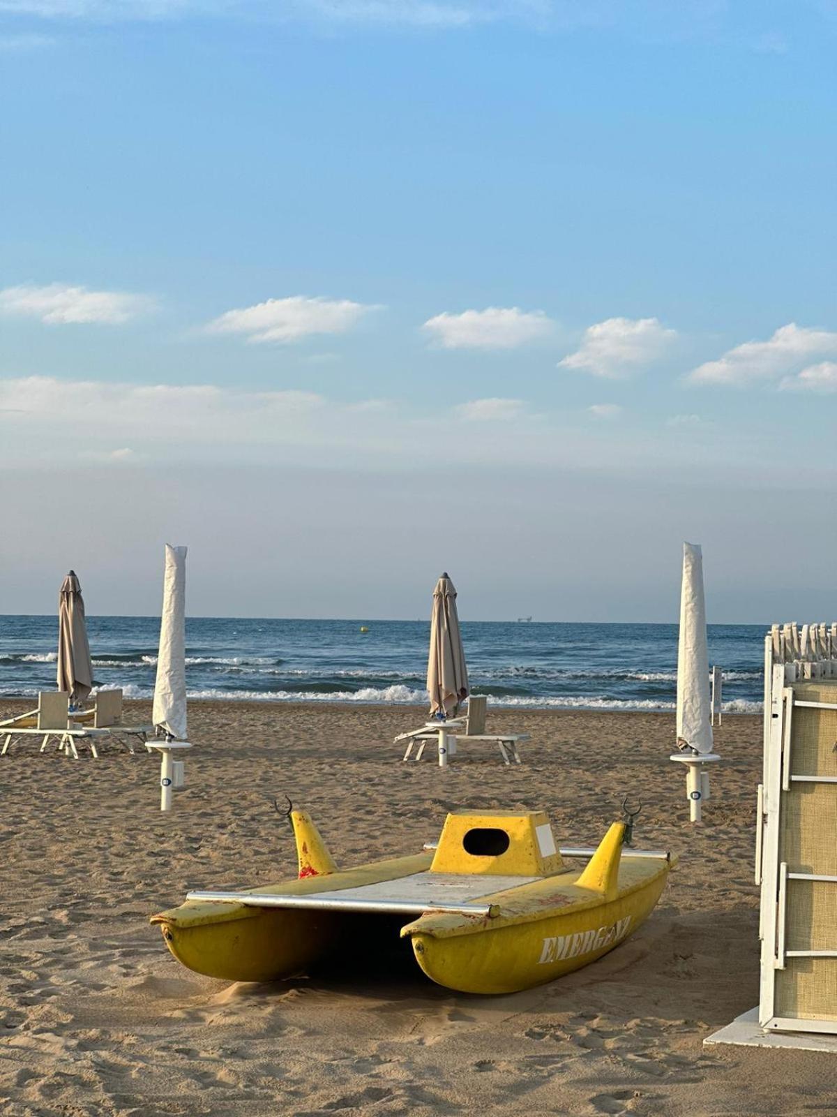 Hotel Neyra Beach Rimini Extérieur photo